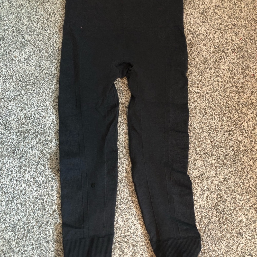 Lululemon Ebb to Street leggings